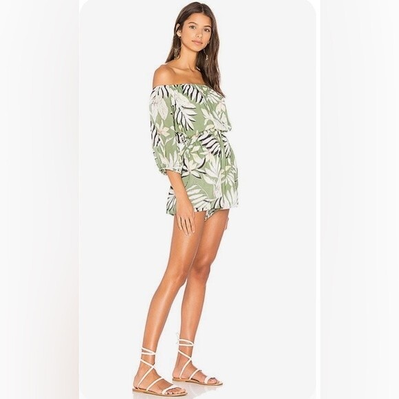 MinkPink shady fronds off shoulder romper Playsuit with pockets size medium - Picture 2 of 10